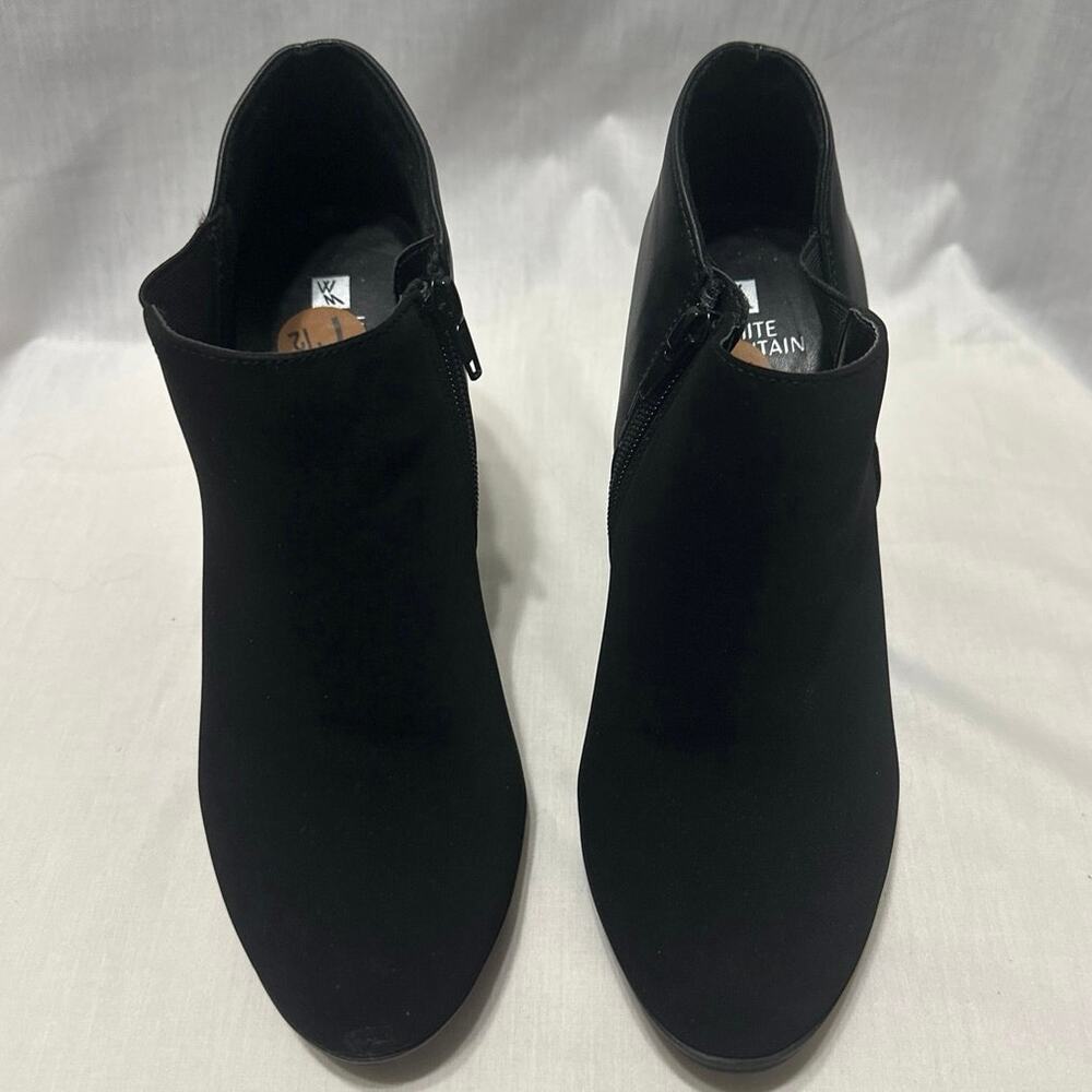 White Mountain sweet pea women’s suede ankle booties size 7.5 only tried on once - Picture 4 of 12
